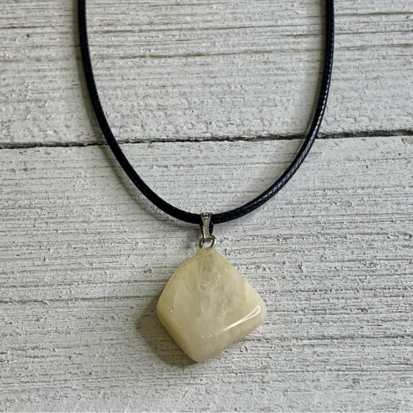 Natural Yellow Calcite Crystal Pendant Necklace Adjustable Cord Chain 20" - Picture 5 of 7